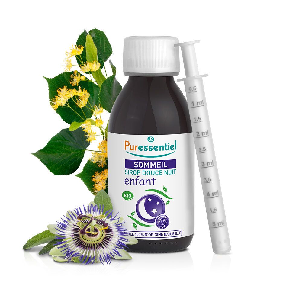 Bouteille de liquide brun, fleurs et seringue doseuse. Inscription : Sommeil Sirop Douce Nuit Enfant. BIO.