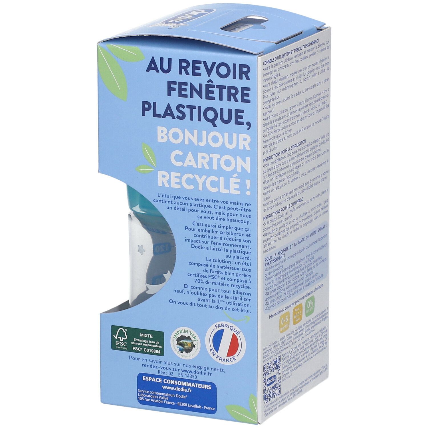 Emballage avec texte sur la durabilité. Indications de recyclage et labels environnementaux.