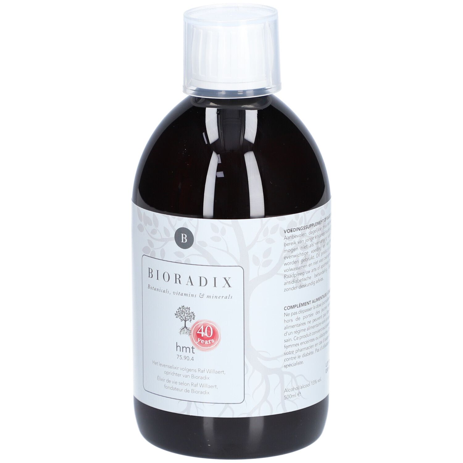 Bruine vloeistof in fles met witte dop. Etiket met logo, productnaam en informatie.
