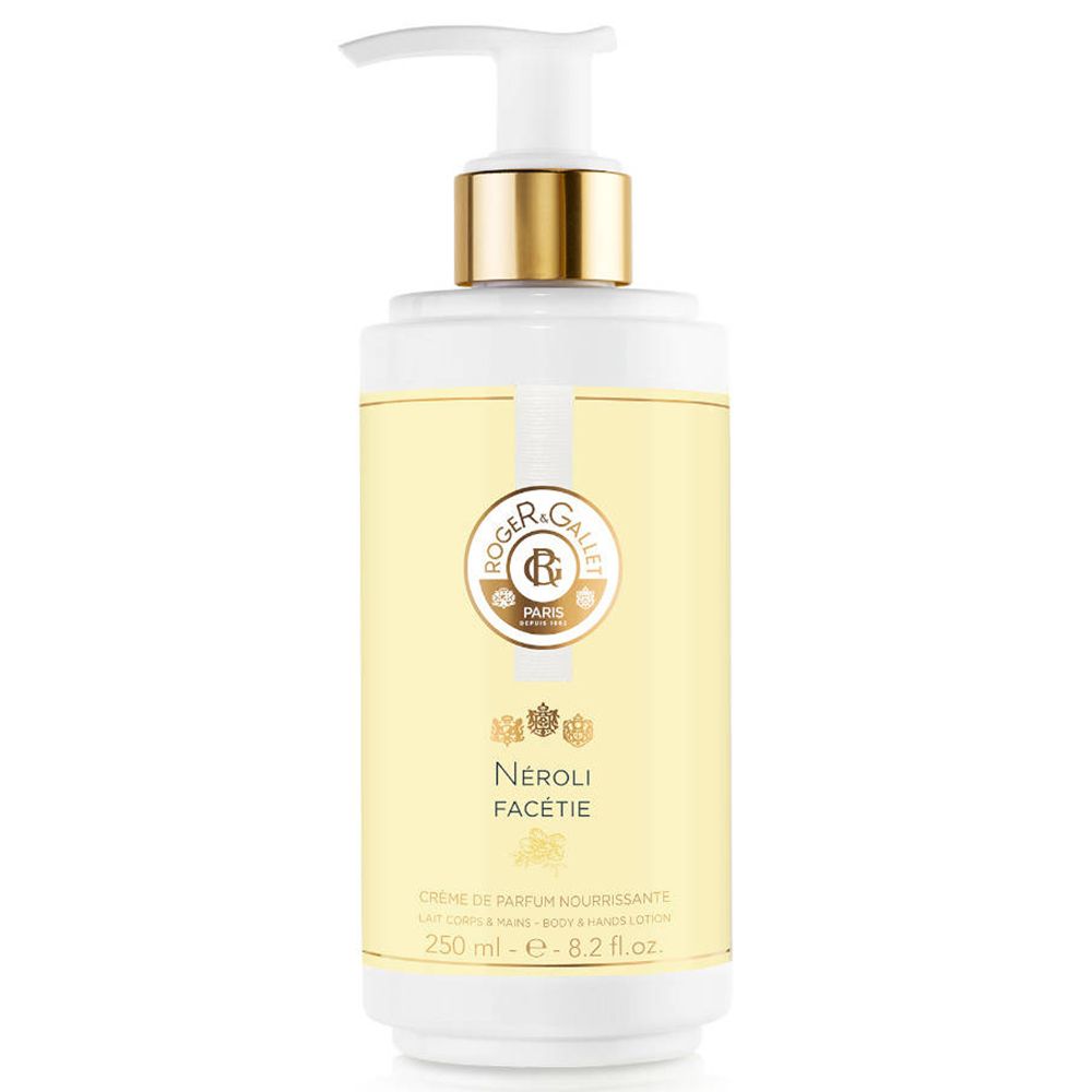 Flacon blanc et jaune avec pompe doseuse. Inscription: Roger & Gallet, Neroli Facétie, Crème de Parfum Nourrissante.