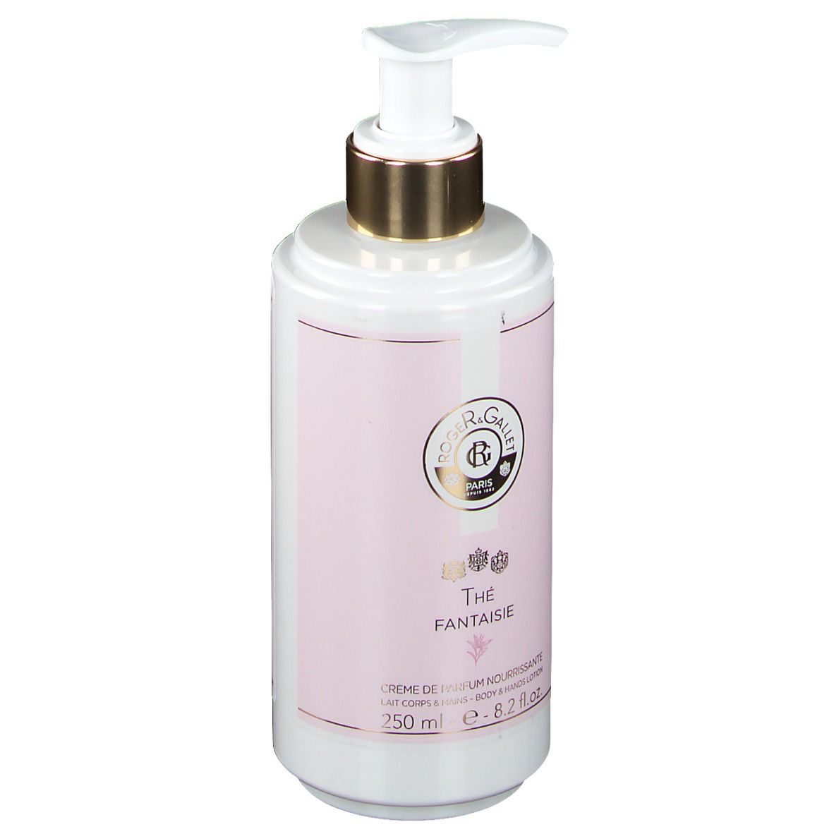 Flacon blanc avec étiquette rose. Tête de pompe dorée. Inscription : Roger & Gallet, Thé Fantaisie, Crème de Parfum Nourrissante.