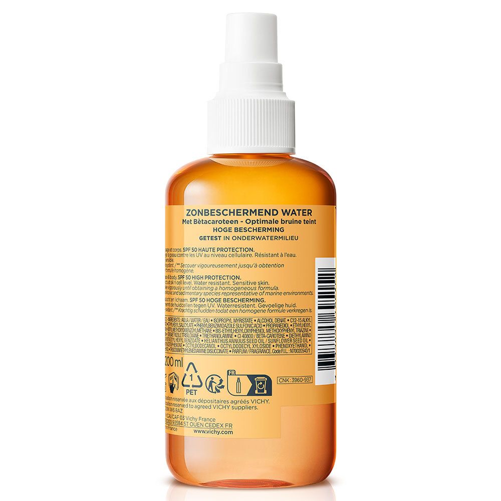 Dos du flacon Vichy Capital Soleil Eau de protection solaire SPF50. Informations textuelles et ingrédients visibles.