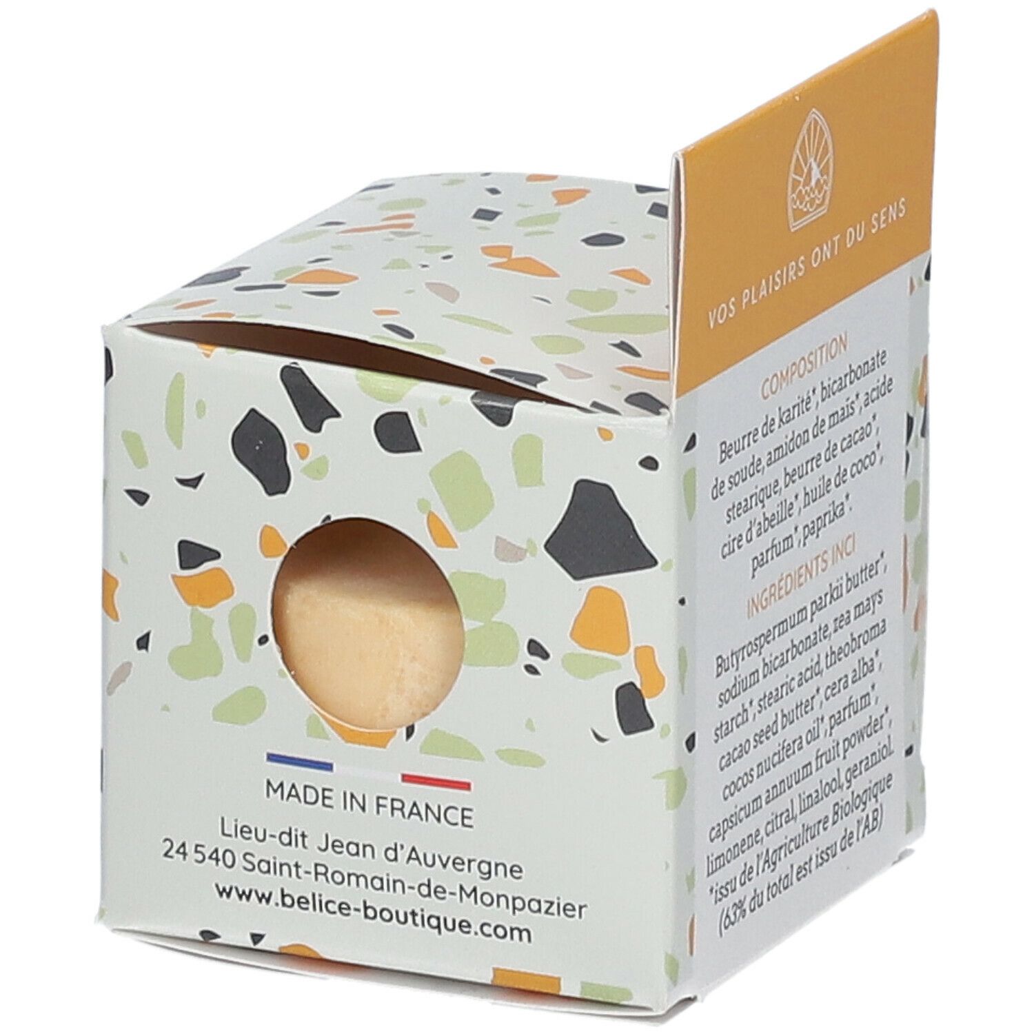 Achterkant van de deodorantverpakking. Ingrediënten en Bio-certificering. Gemaakt in Frankrijk. Zichtbaar product.