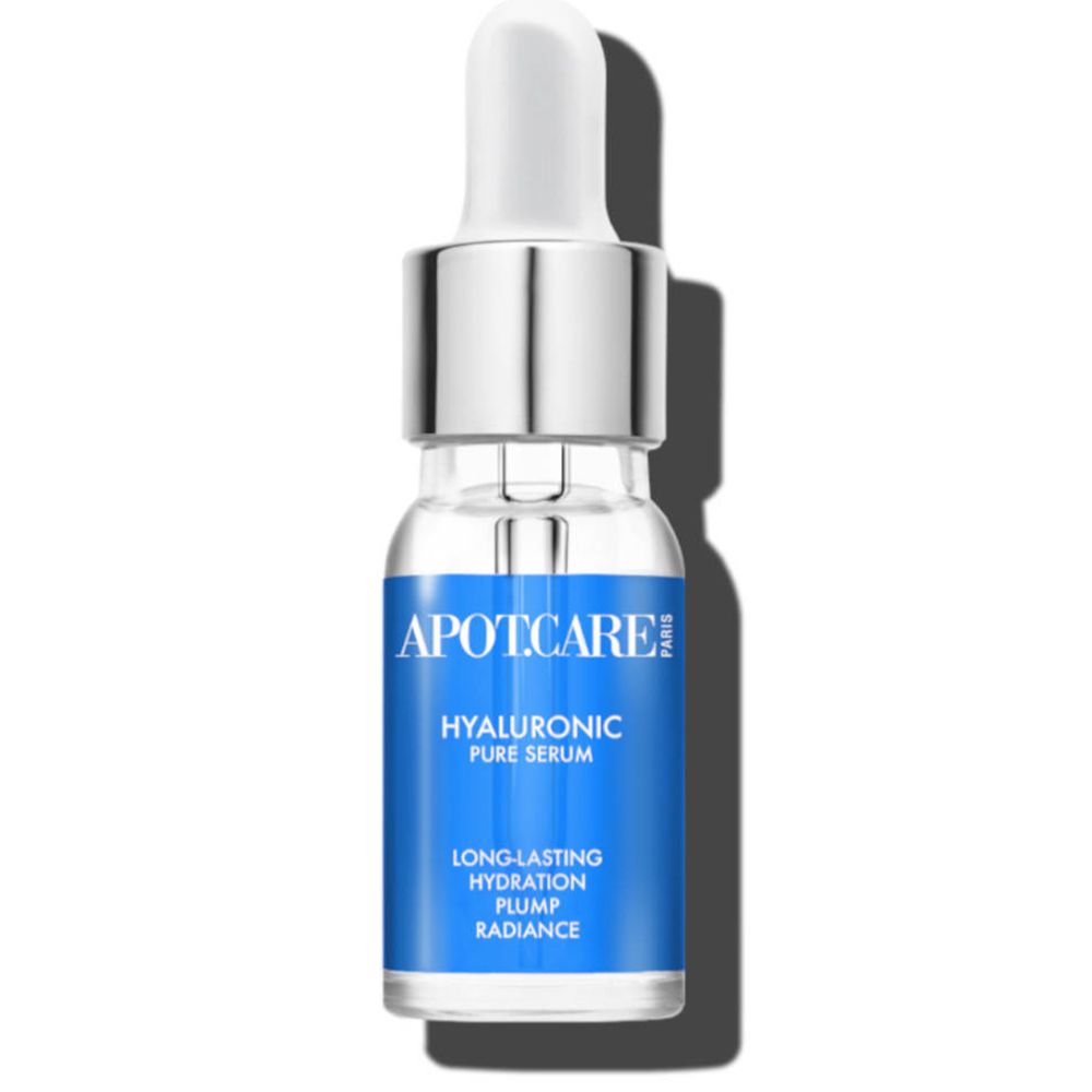 Klarflüssiges Serum in einer Glasflasche mit Pipette. Aufschrift: APOT.CARE HYALURONIC PURE Serum.