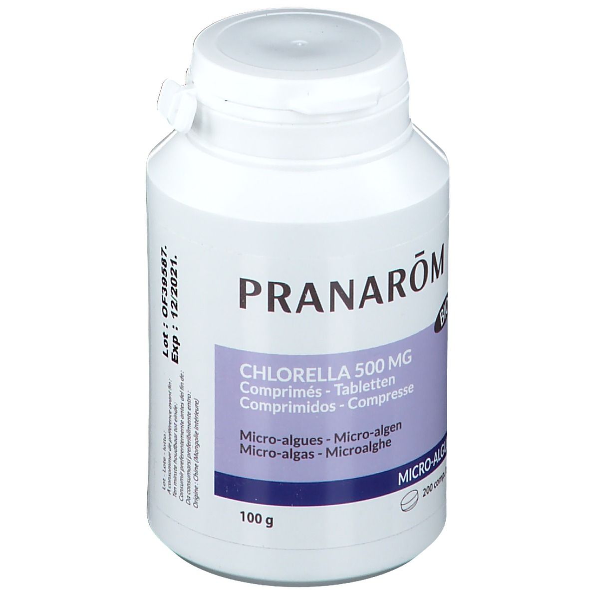 Flacon blanc Pranarôm Chlorella 500 mg. Étiquette violette avec informations. Date de péremption.