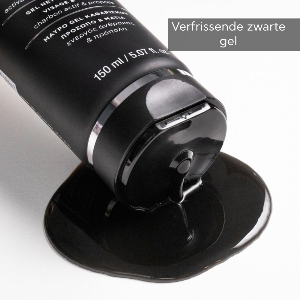 Zwarte gel wordt uit de tube gegoten. Tekst: Verfrissende zwarte gel.