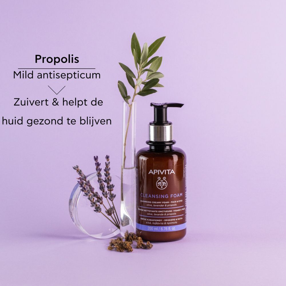 Fles met vuilnisbak. Tekst: 100% recyclebaar, 50% gerecycleerd.