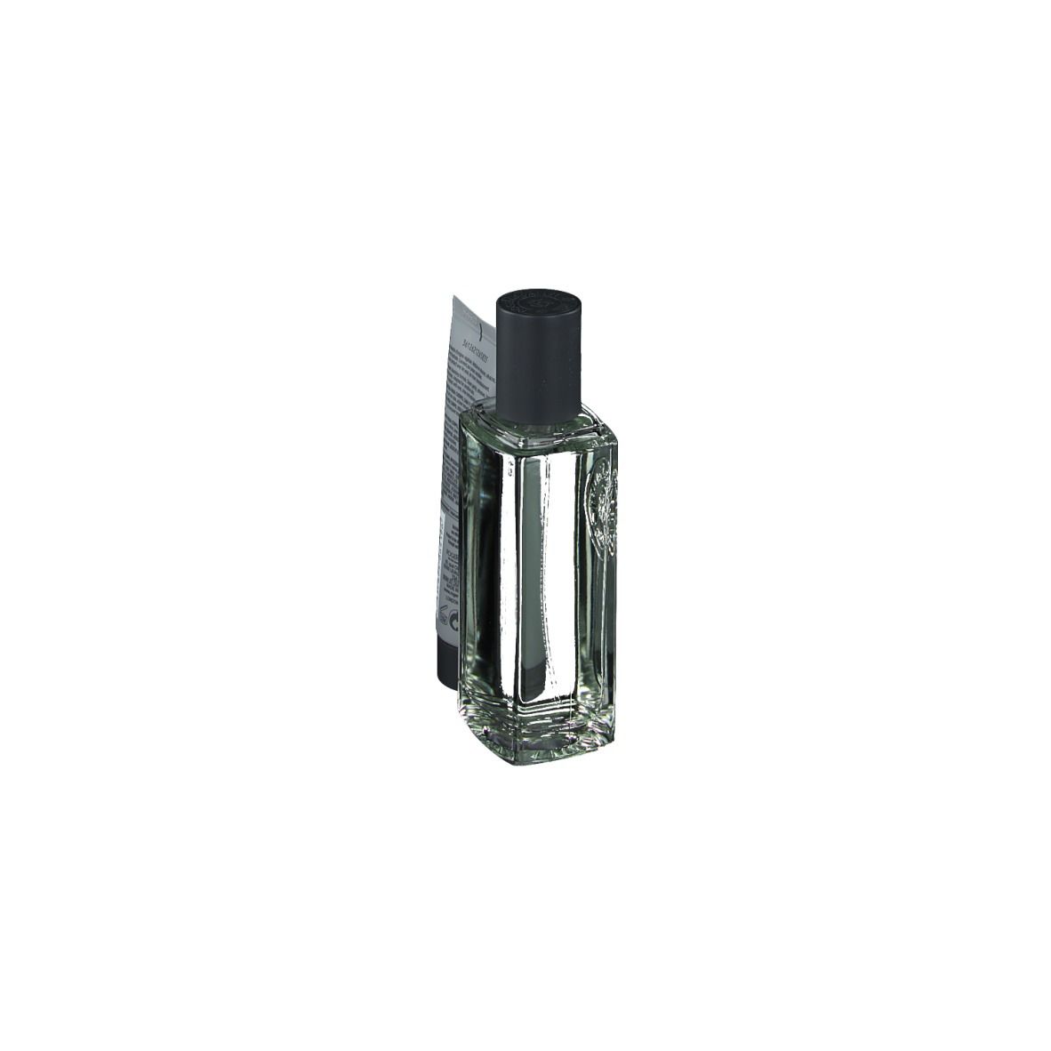 Flacon de parfum et tube de gel douche. Flacon rectangulaire, transparent. Tube avec texte noir. Sur fond blanc.