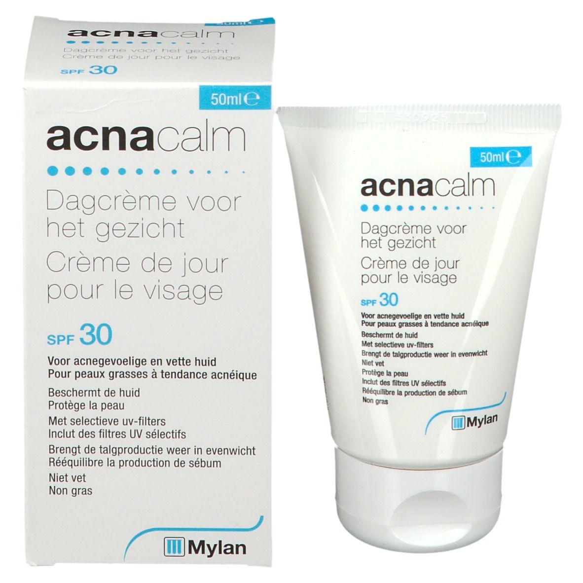 Productverpakking en tube. Verpakking: wit met blauwe tekst "acnacalm". Tekst: "Dagcrème voor het gezicht", "SPF 30". Merk: Mylan. 50ml.