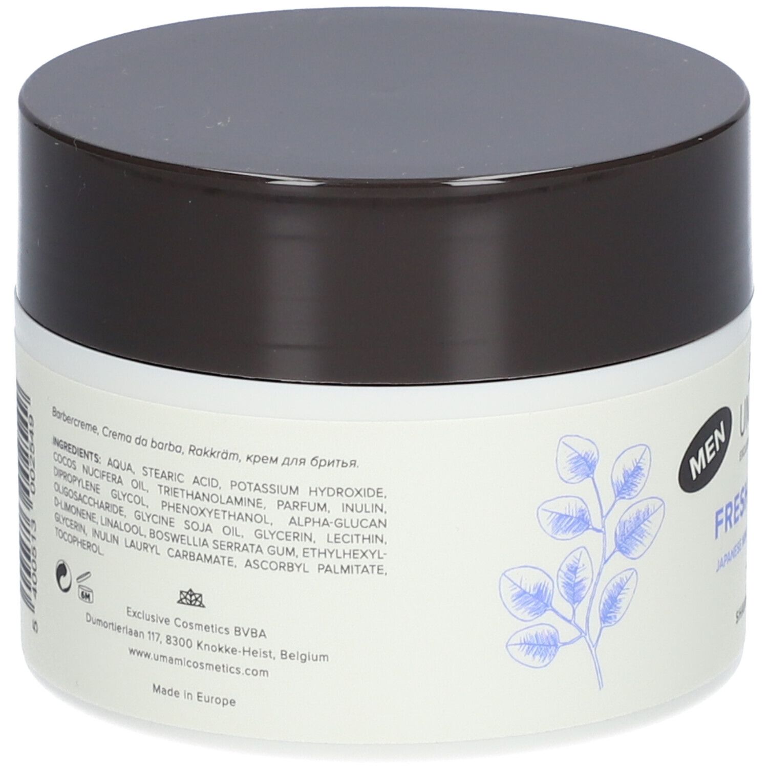 Crème pot met deksel. Opschrift: Ingrediënten, Exclusive Cosmetics BVBA, Made in Europe. Lichtblauwe achtergrond met bladeren.