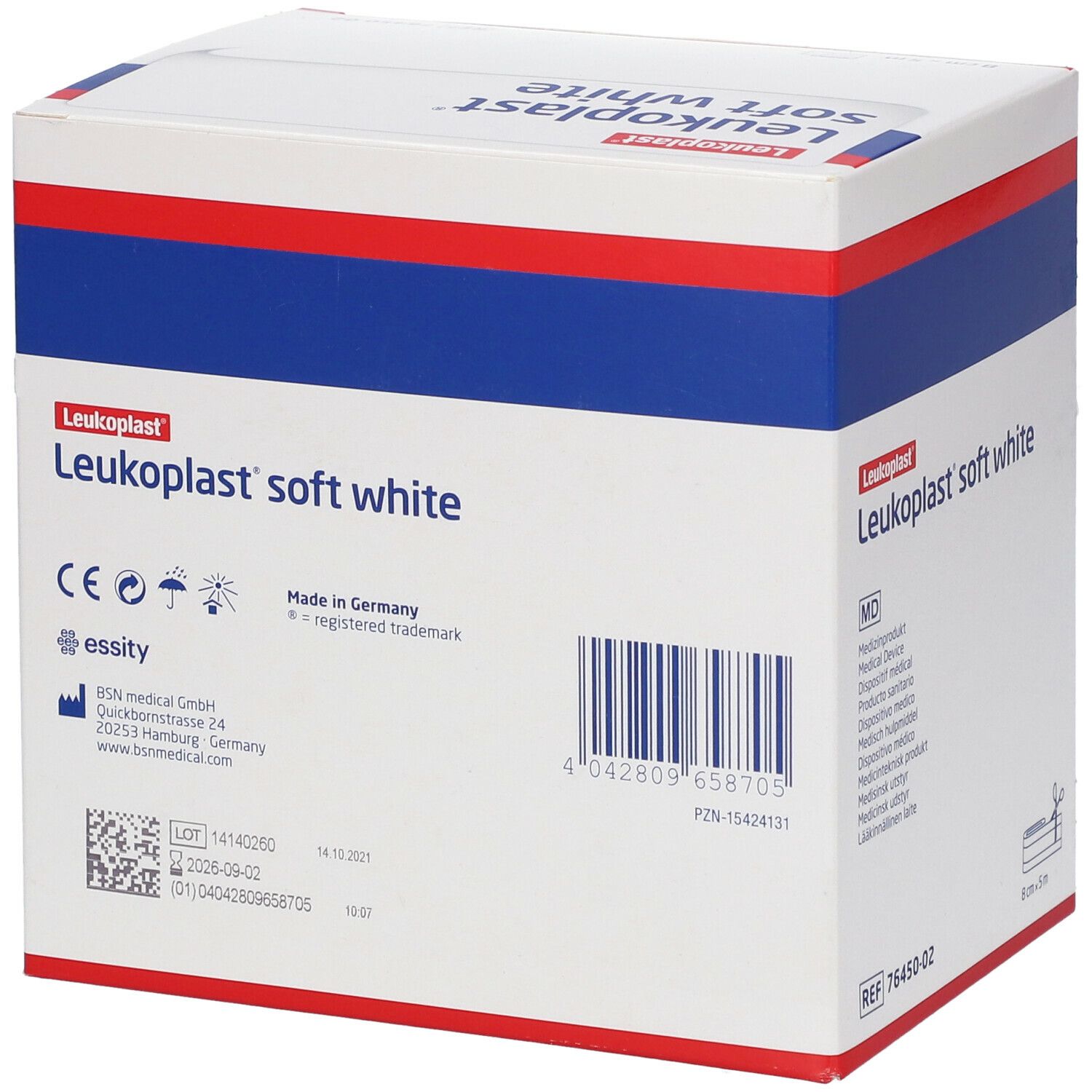Achterkant van de Leukoplast® Soft White verpakking. Opschriften: productnaam, fabrikantenadres, lotnummer, houdbaarheidsdatum, CE-markering.