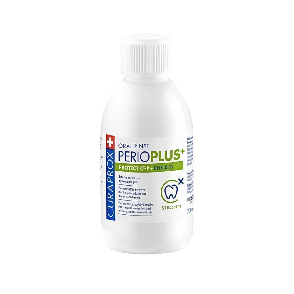 Flacon blanc de bain de bouche. CURAPROX PERIOPLUS+ PROTECT CHX 0.12. Formule forte. Détails de l'étiquette.