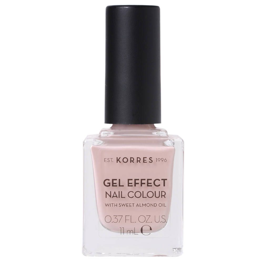Vernis à ongles Korres Gel Effect. Flacon avec bouchon noir. Couleur beige clair. Inscription : Gel Effect Nail Colour.