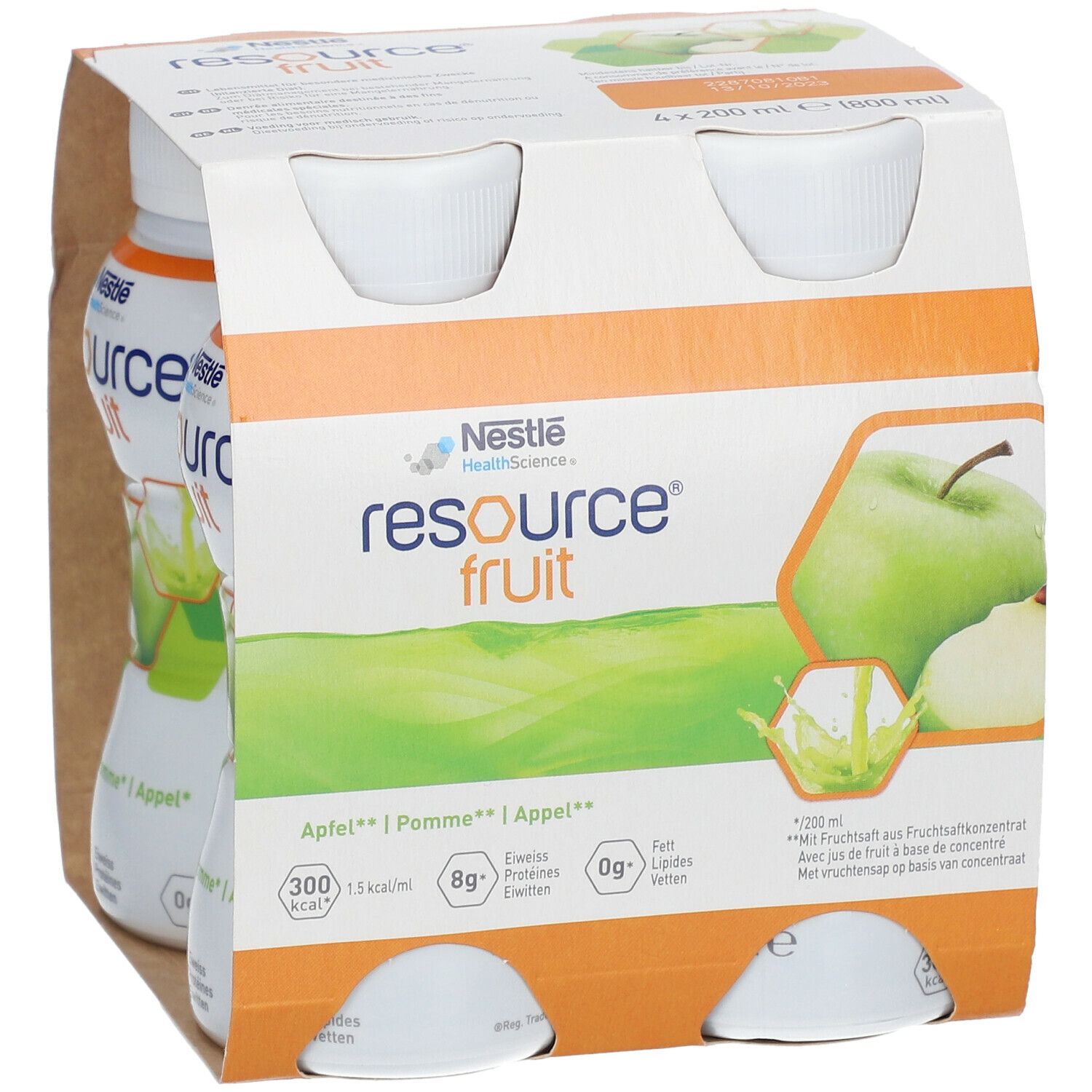 Verpakking van vier flessen Resource Fruit Appel. Witte flessen met oranje verpakking. Nestle Health Science logo.