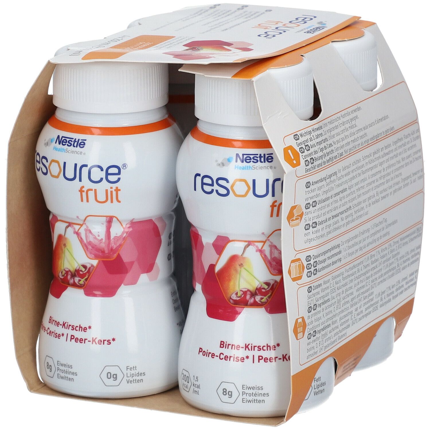 Emballage de quatre bouteilles. Inscription: Resource Fruit, Poire-Cerise. Bouteilles à bouchon blanc. Partiellement visible.