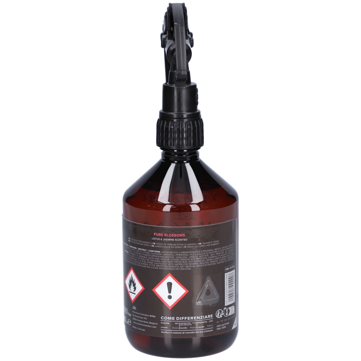 Rückseite einer braunen Sprühflasche mit schwarzem Sprühkopf. Etikett mit Text und Symbolen. Warnhinweise.