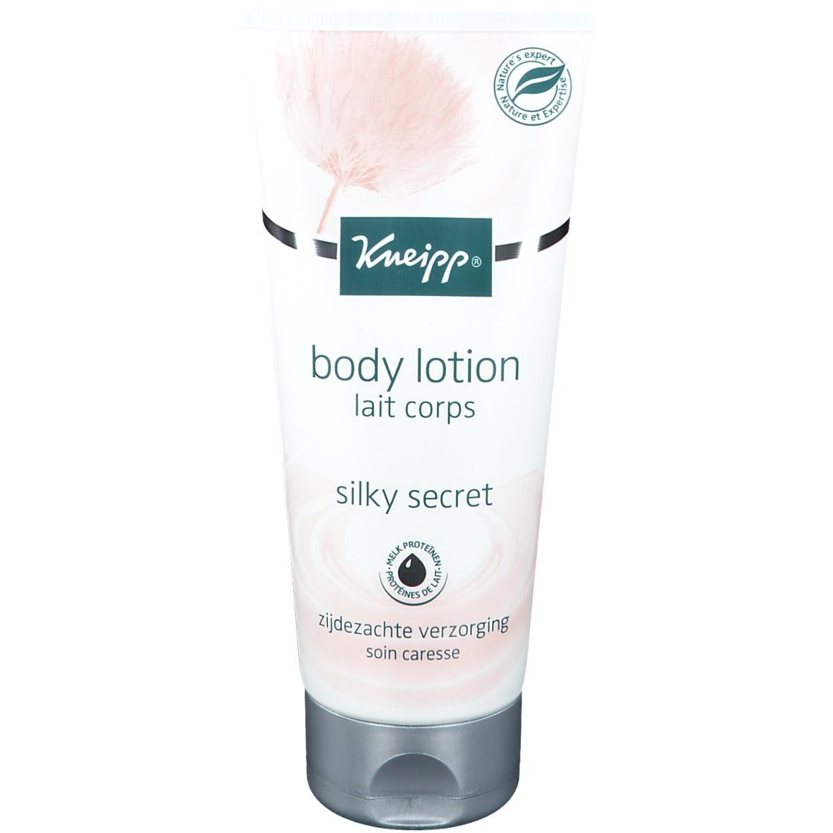 Tube blanche de lotion corporelle Kneipp® Silky Secret. Inscription : body lotion, silky secret. Logo et illustration.
