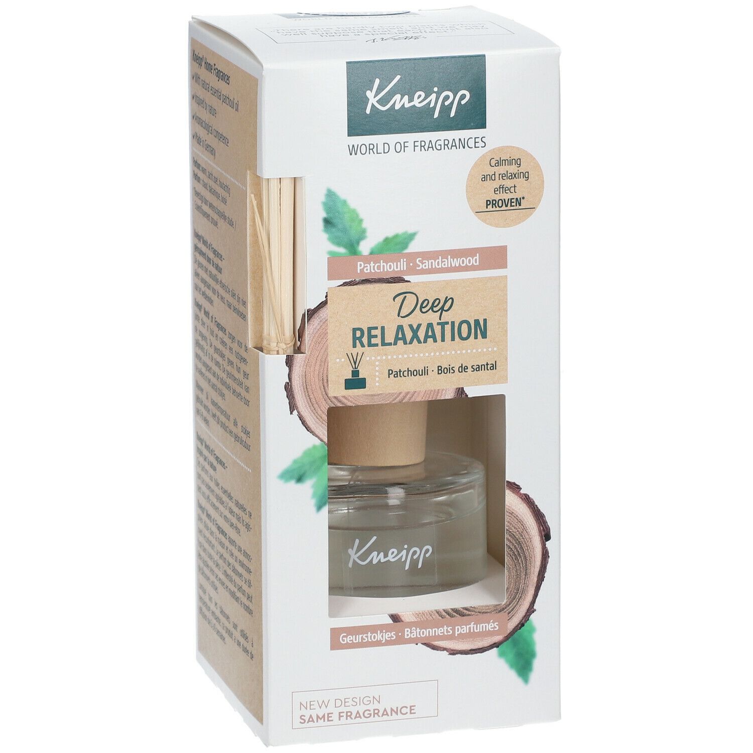 Kneipp geurverpakking. Witte doos met productafbeelding en houten decoratie. Venster toont glazen fles en houten deksel.