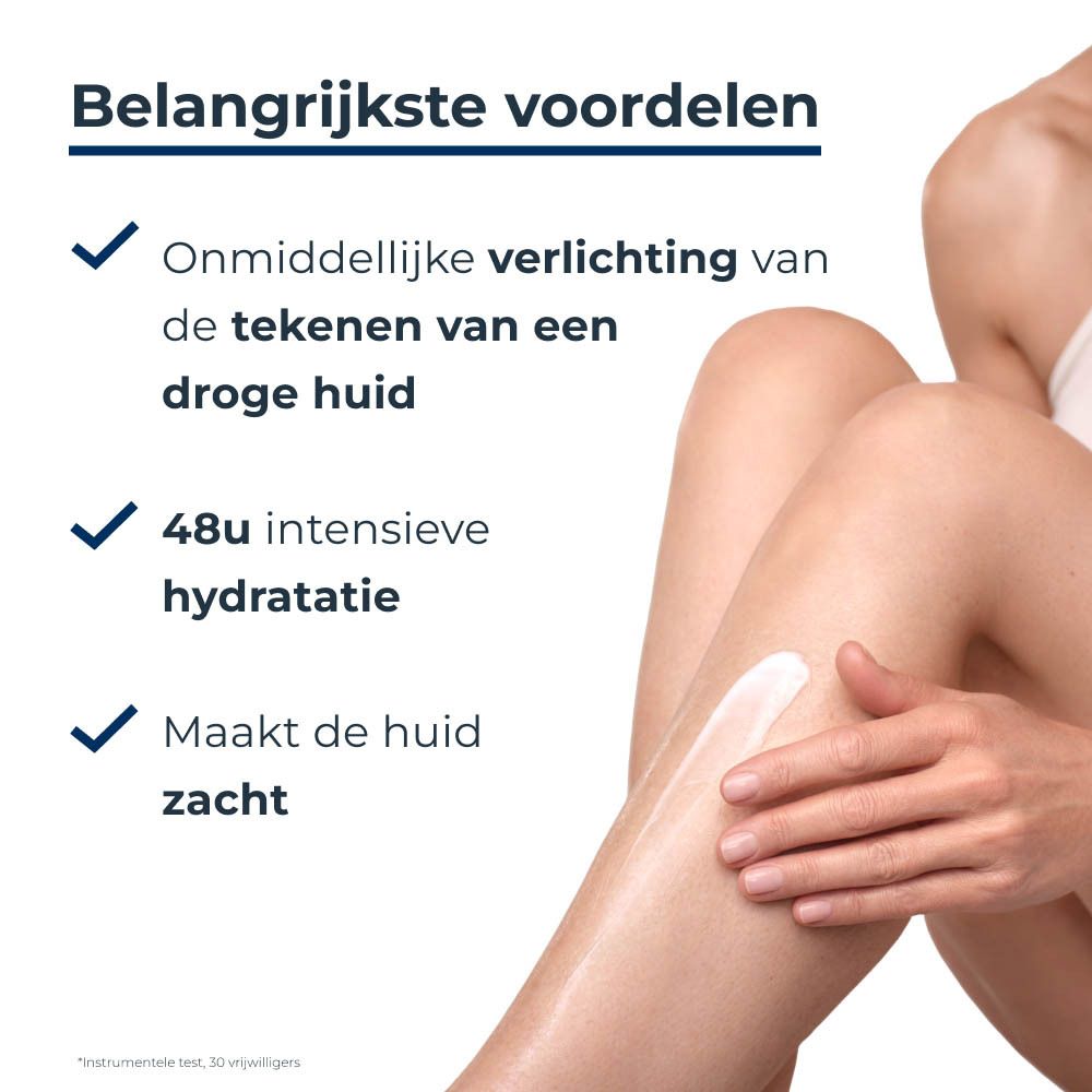 Benen met crème ingesmeerd. Tekst: Onmiddellijke verlichting, 48u hydratatie, maakt de huid zacht.