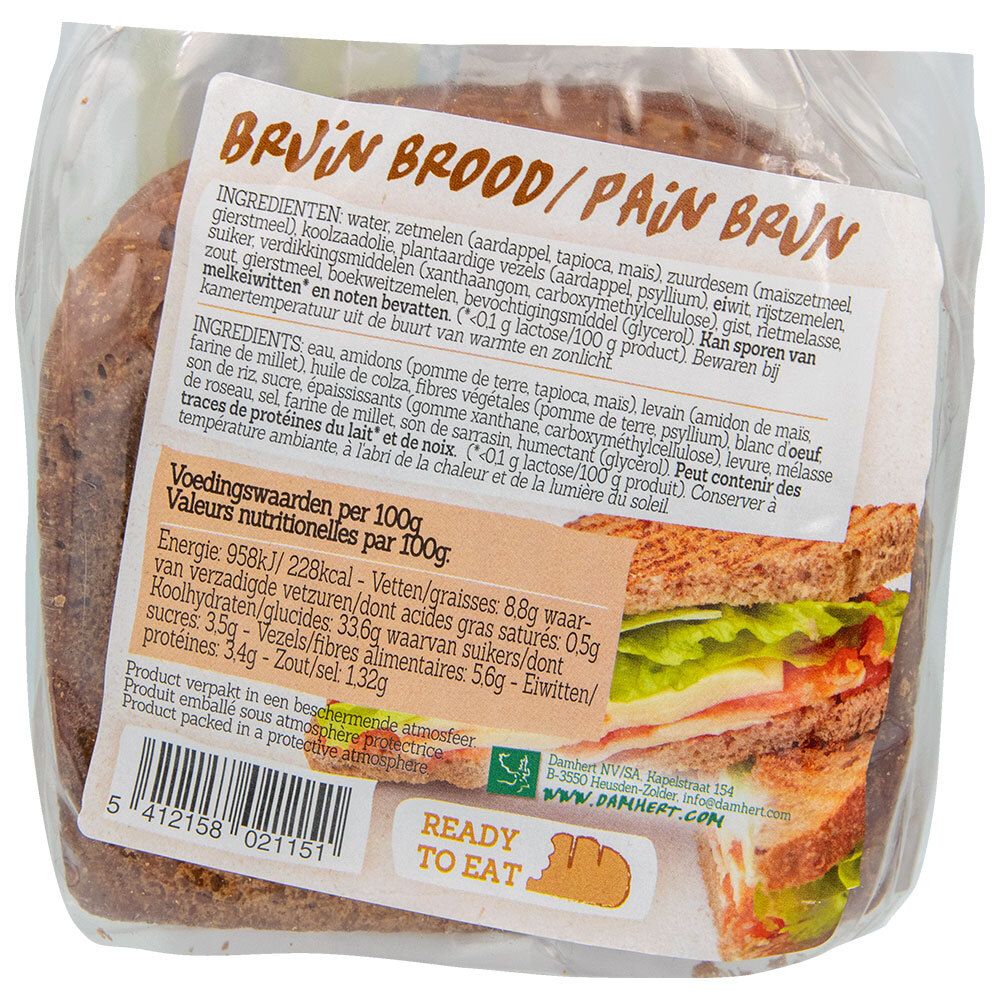 Verpakt Damhert bruin brood. Ingrediëntenlijst en voedingswaarde op de verpakking. Opschrift: Ready to eat.