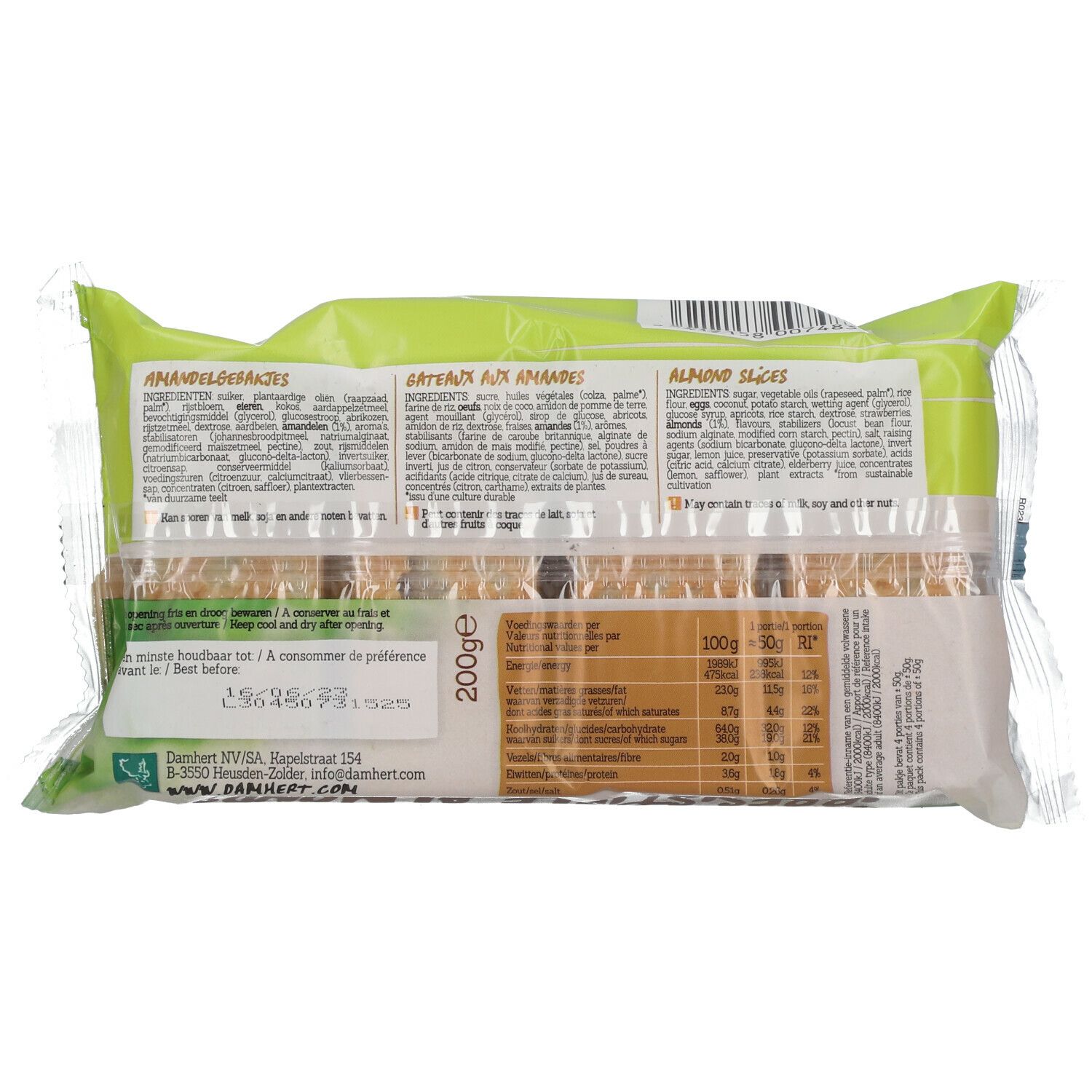 Achterkant van de verpakking met ingrediëntenlijsten en voedingsinformatie. Opschrift "Amandelgebakjes", "Gâteaux aux amandes" en "Almond slices".