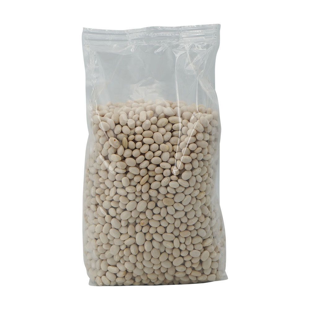 Transparante zak gevuld met witte bonen. Productverpakking.