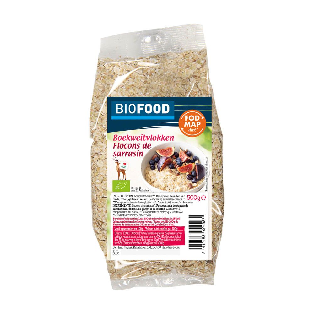 Transparante plastic verpakking met vlokken. BIOFOOD logo en productnaam. FODMAP-label. Afbeelding van gerecht met vijgen en bosbessen.
