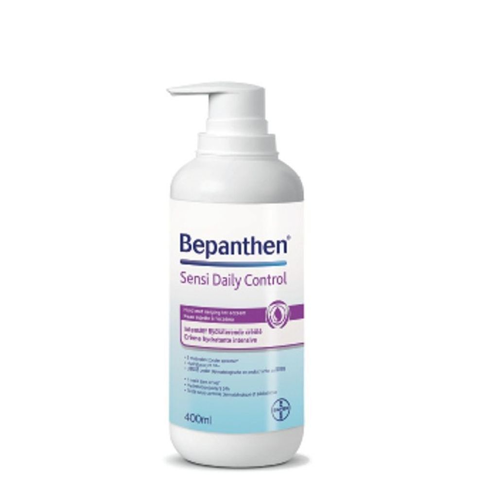 Witte fles met pomp. Opschrift: Bepanthen SensiDaily Control. Tekst in het Nederlands. 400 ml.