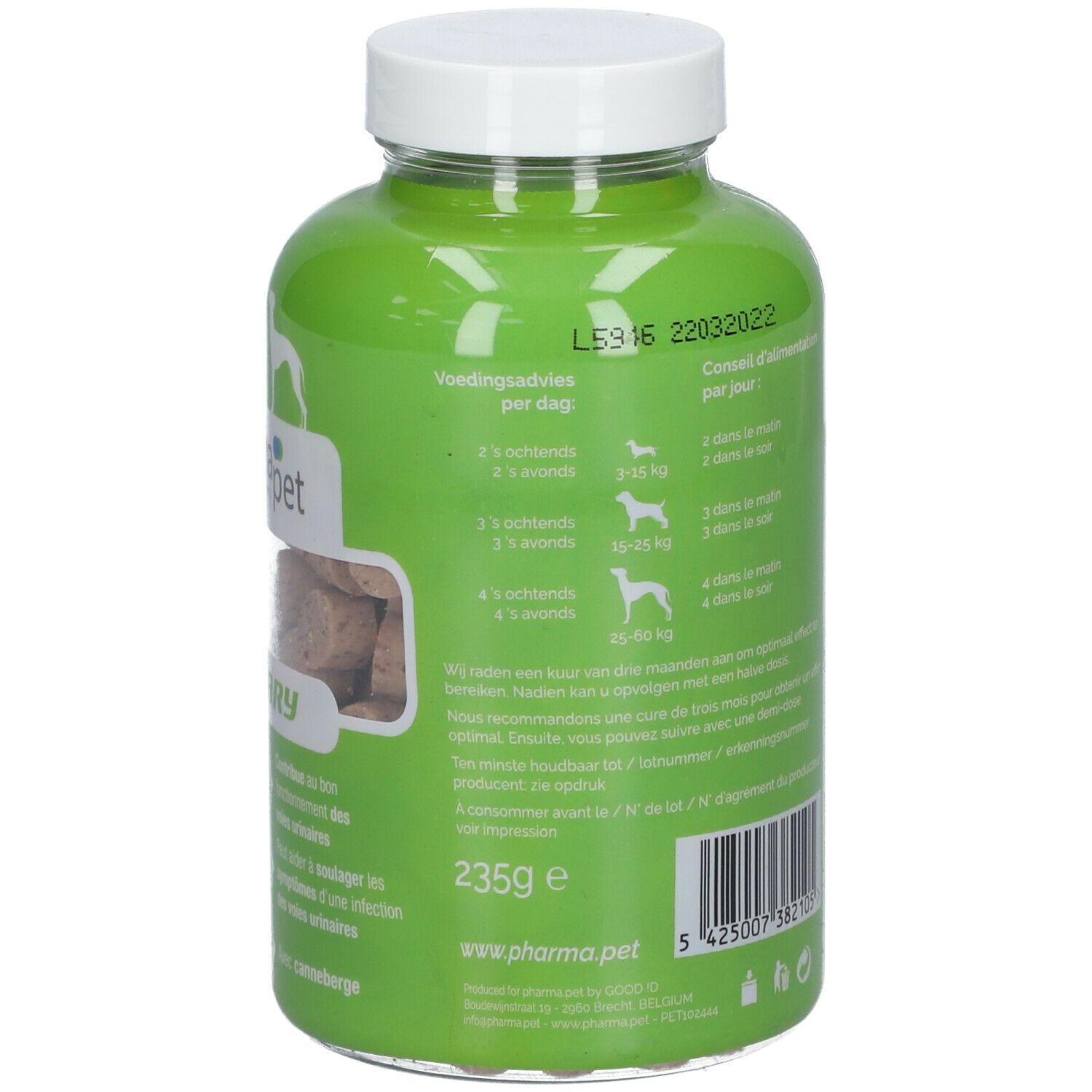 Achterkant van de groene fles. Tekst met doseringsaanbeveling. Opschrift: pharmapet URINARY. 235g.