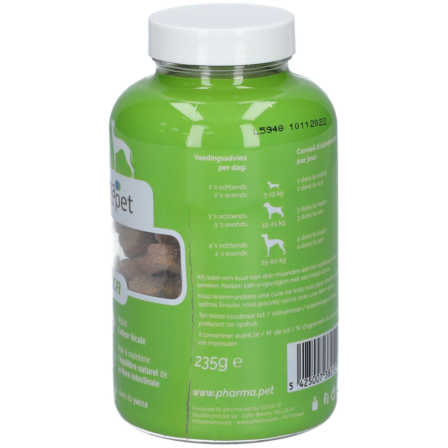Rückseite einer grünen Flasche mit weißem Deckel. Text in mehreren Sprachen. Enthält Fütterungsempfehlungen und Barcode. 235g.