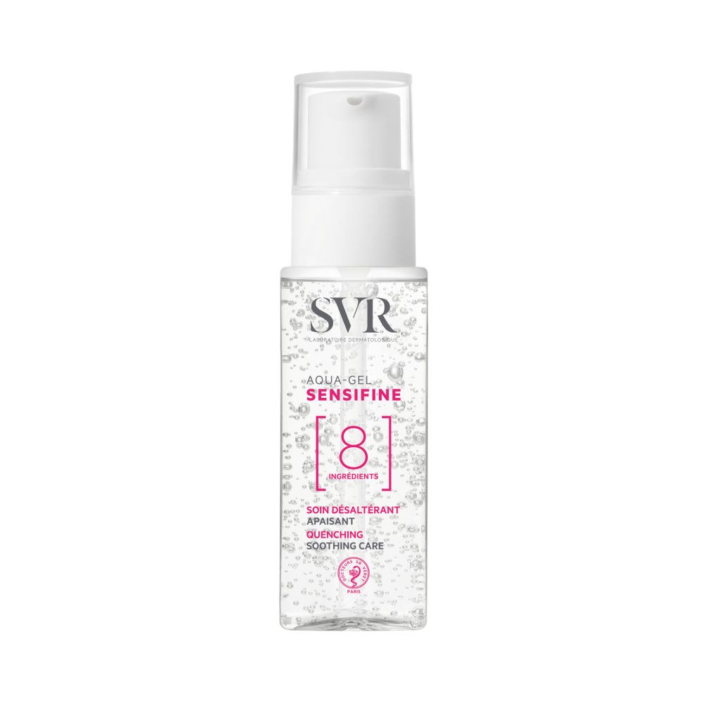 Transparante flacon met witte pomp. Opschrift: SVR, Sensifine Aqua-Gel, 8 Ingredients.