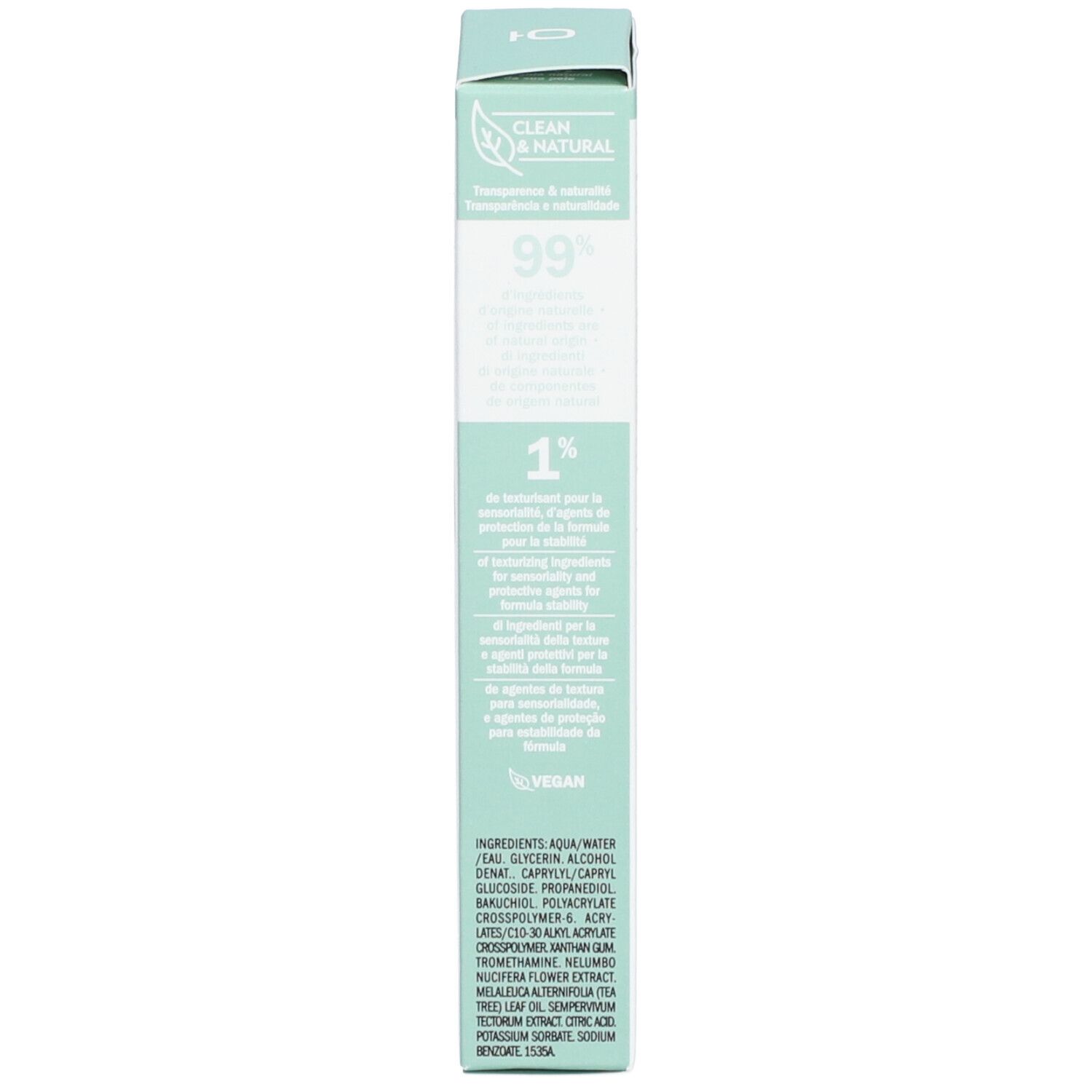 Boîte. Fond vert. Texte: Clean & Natural, 99% ingrédients d'origine naturelle, Vegan.