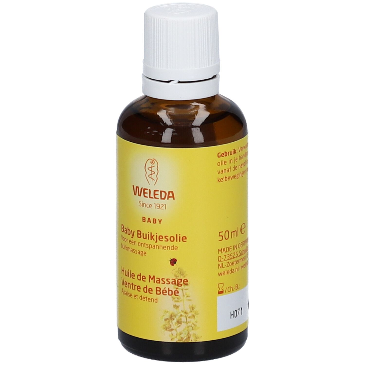 Bruine glazen fles met witte dop. Geel etiket met tekst: WELEDA, Baby, Baby Buikjesolie, Huile de Massage Ventre de Bébé, 50ml.