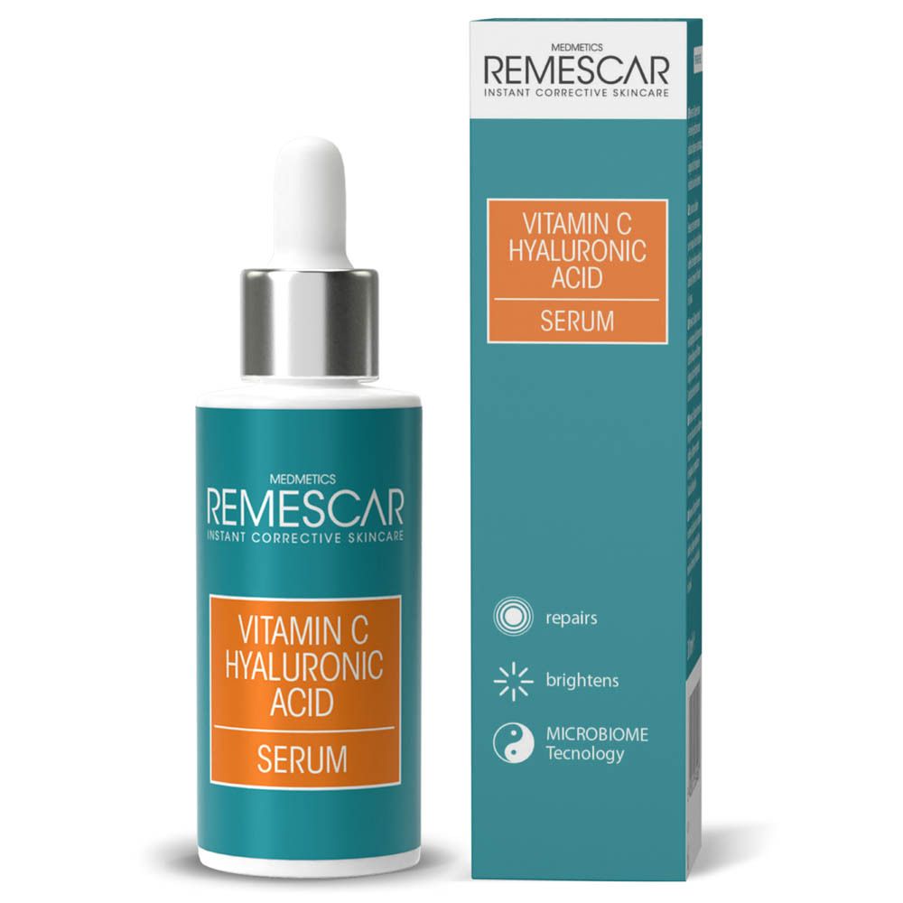 Serumfles en verpakking. Opschrift: Vitamin C Hyaluronic Acid Serum. Merk: Remescar.