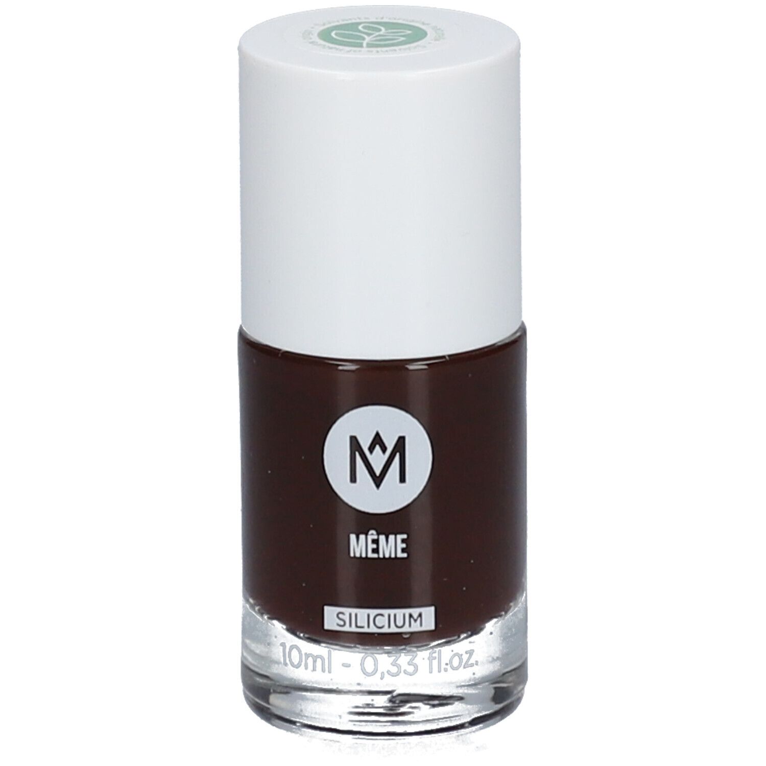 Nagellakflesje met bruine kleur. Witte dop met groen logo. Opschrift: MÊME, SILICIUM.