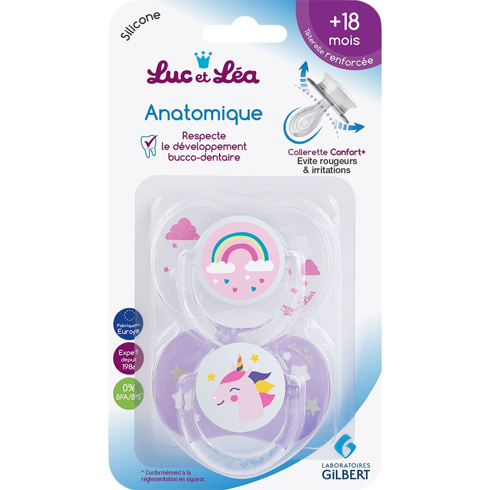 Verpakking met twee fopspenen. Eén fopspeen met regenboog, de andere met eenhoorn. Merk Luc et Léa. Aanbevolen leeftijd: +18 maanden. Anatomisch gevormd.
