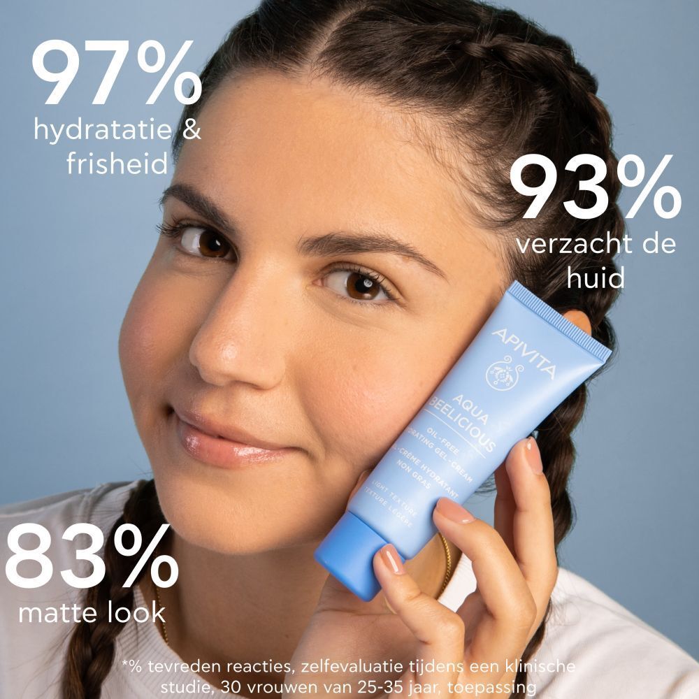Vrouw met tube. Tekst. 97% hydratatie & frisheid, 83% matte look.