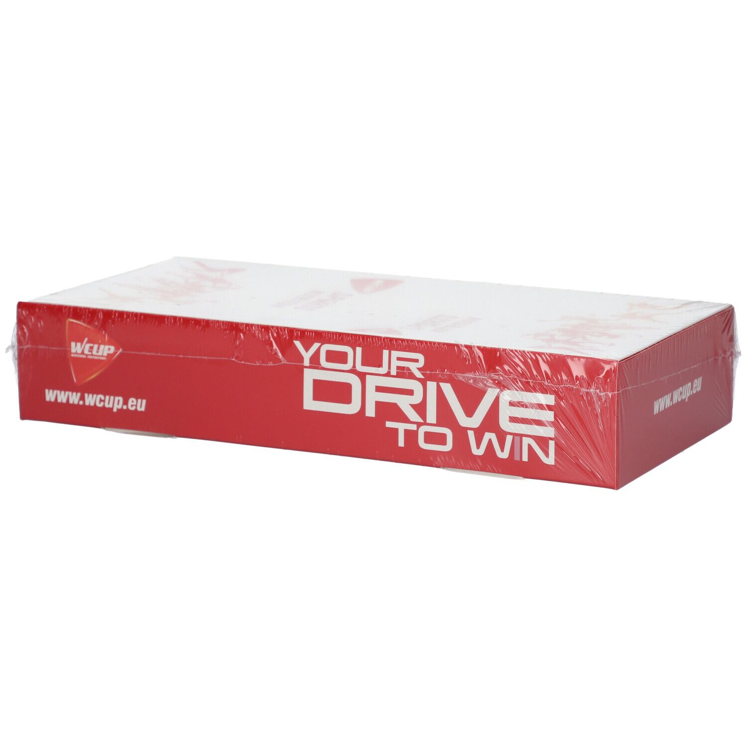 Emballage rouge et blanc, logo WCUP, texte 'YOUR DRIVE TO WIN'. Emballage plastique.