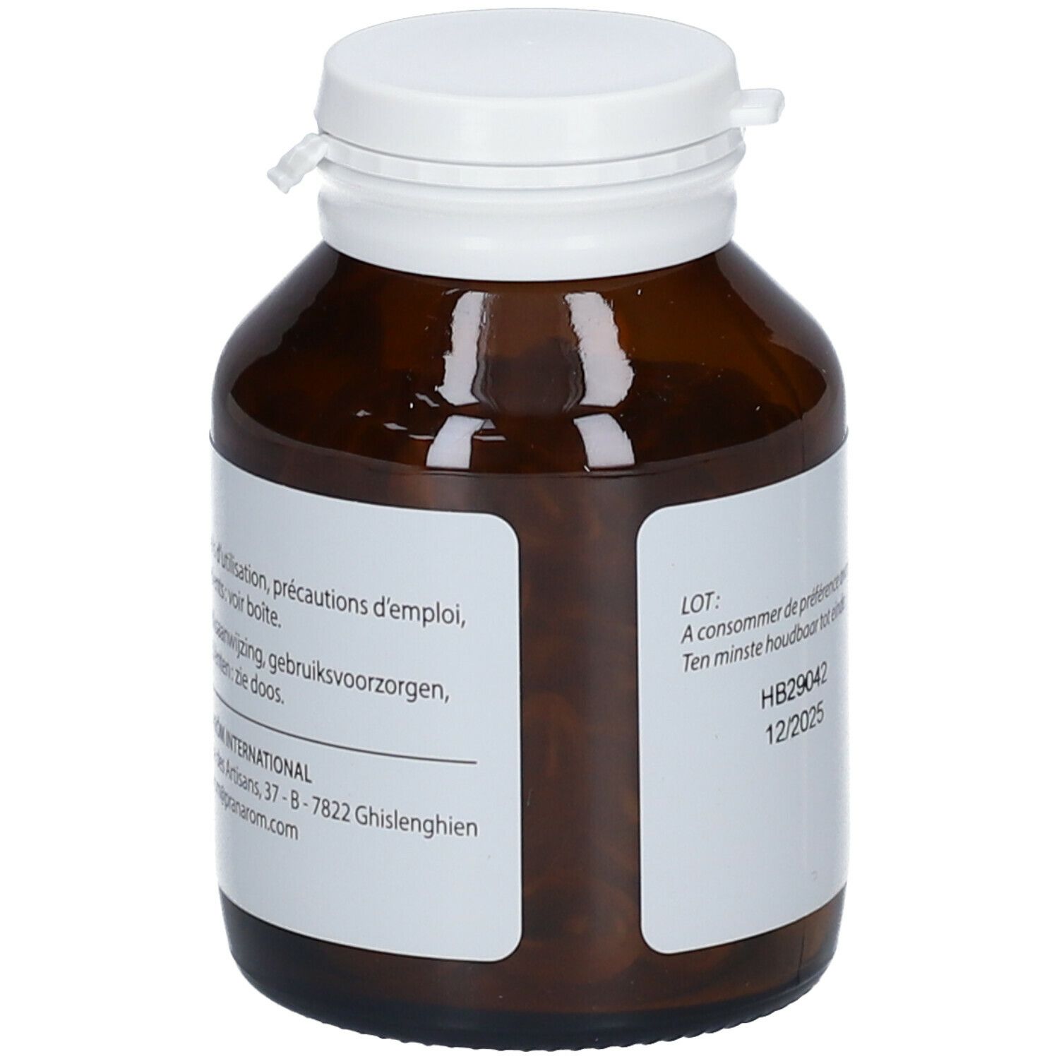 Bruine glazen fles met witte dop. Etiket met productinformatie, fabrikantenadres en lotnummer.