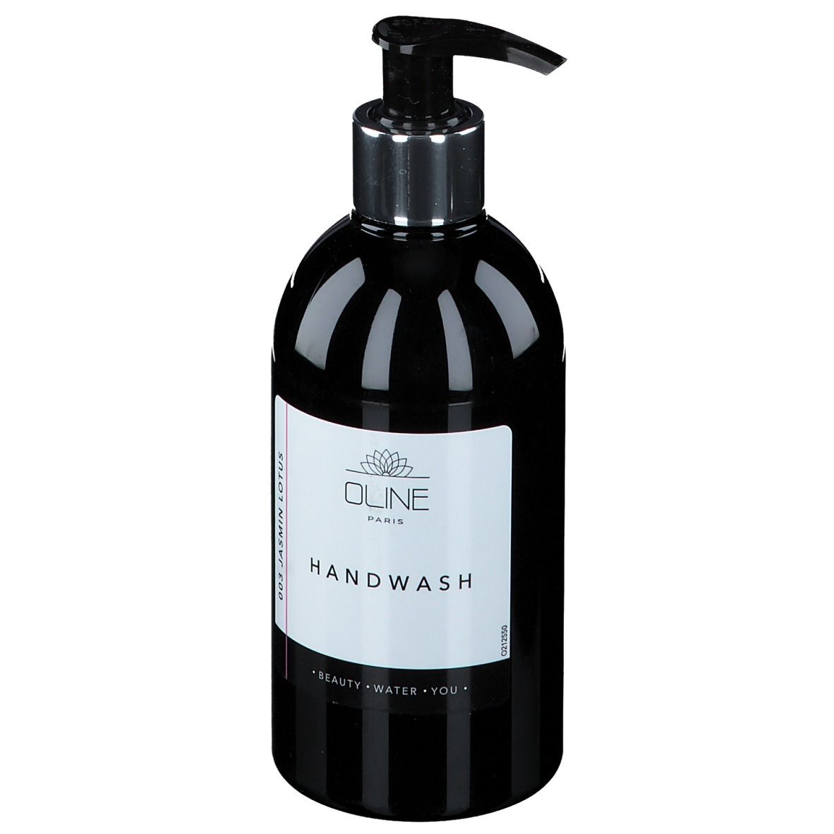 Zwarte handzeepfles met zilveren pomp. Etiket met "OLINE PARIS HANDWASH".