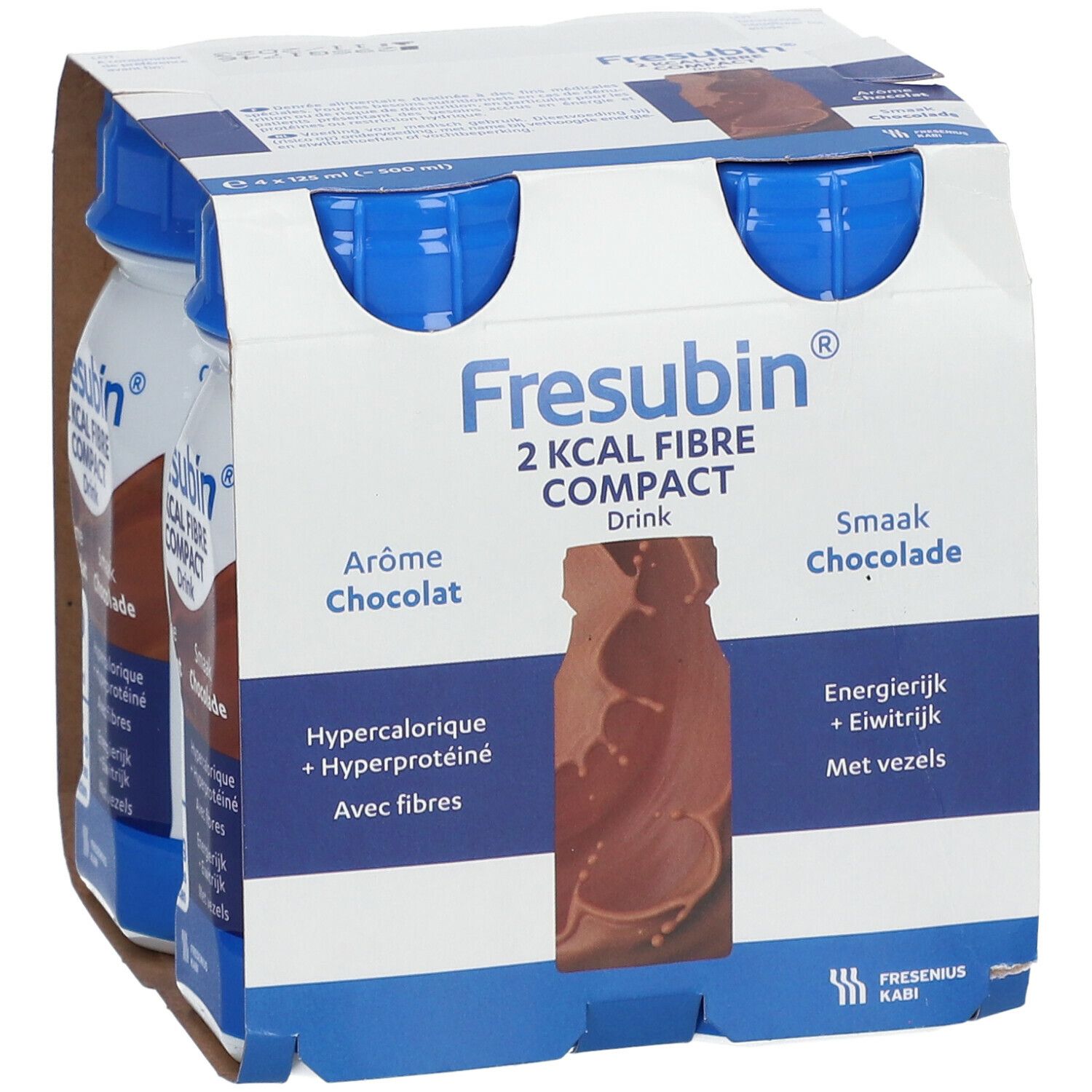 Verpakking met vier flessen. Opschrift: Fresubin 2 Kcal Fibre Compact Drink, smaak chocolade. Blauwe doppen, bruine vloeistof.