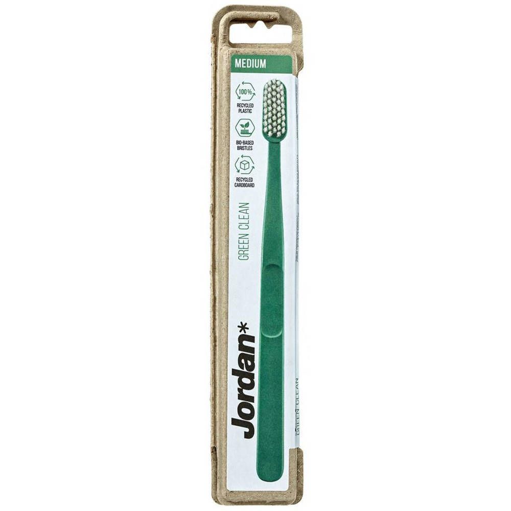 Brosse à dents verte Jordan Green Clean Medium, emballage carton. 100% plastique recyclé.