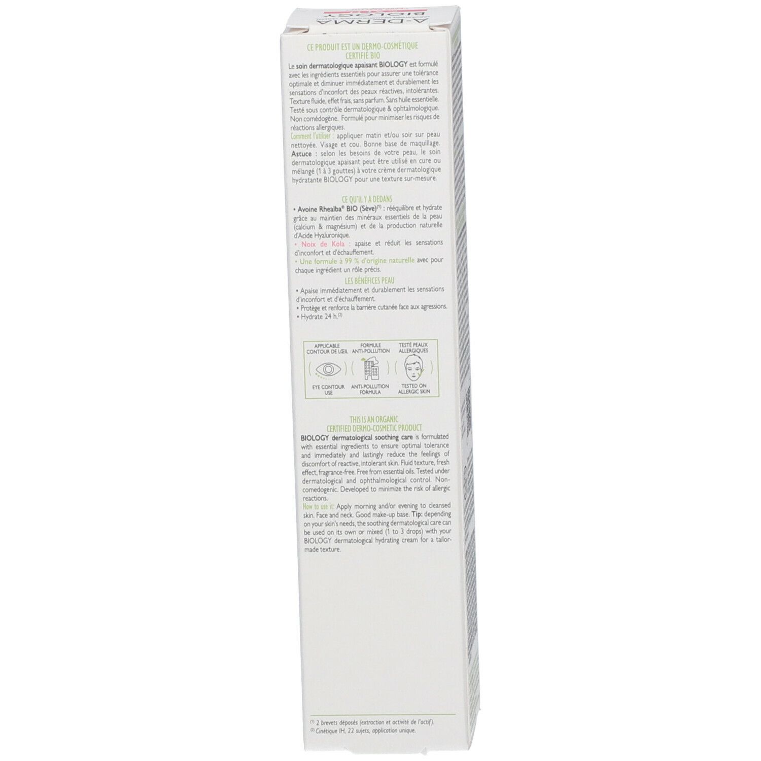 Zijkant van de A-DERMA BIOLOGY doos. Meertalige tekst. Logo's: COSMOS ORGANIC, CO2-certificering, QR-code.