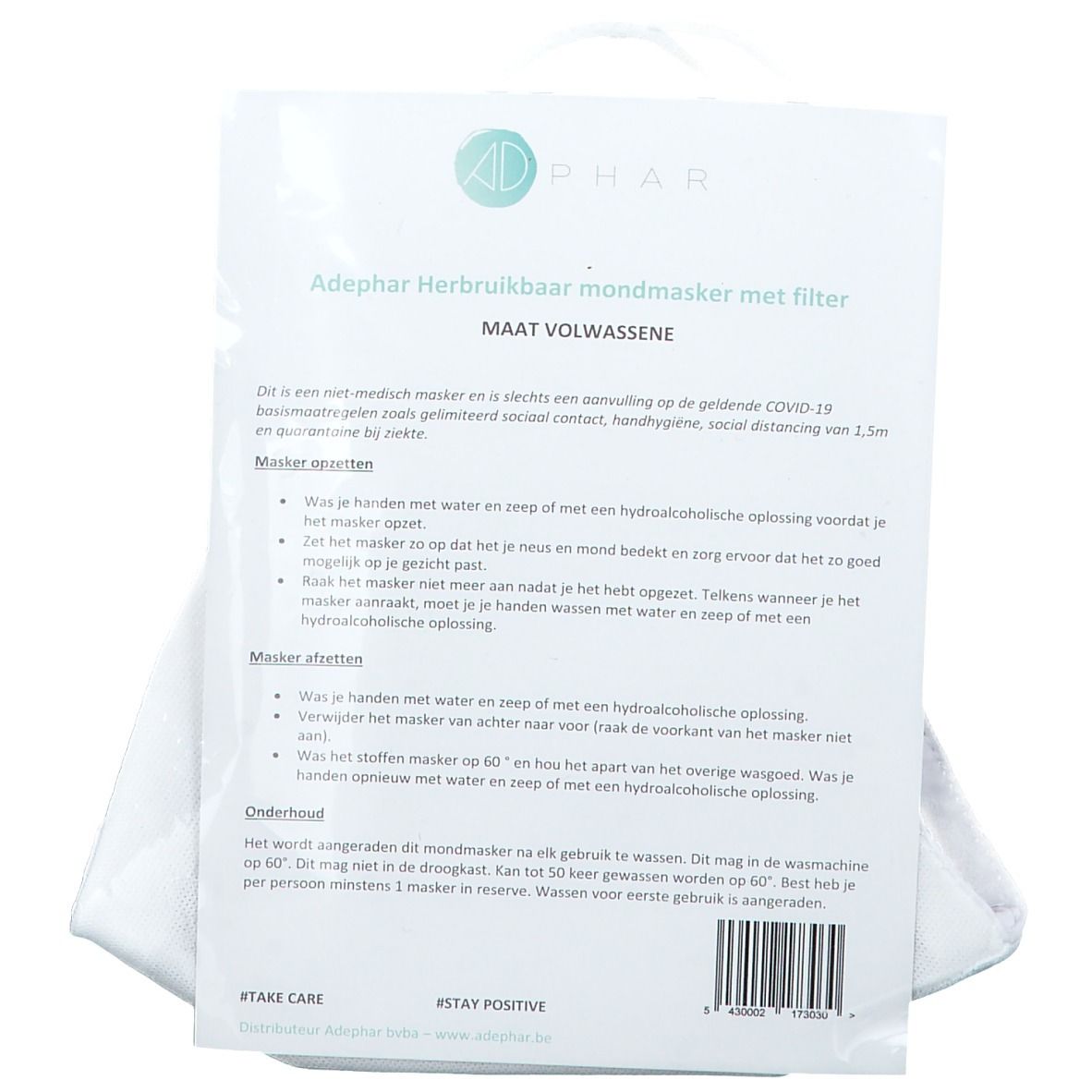 Weiße Mundmaske mit Filter, verpackt. Aufdruck "Adephar". Text in Niederländisch. Rückseite der Verpackung.