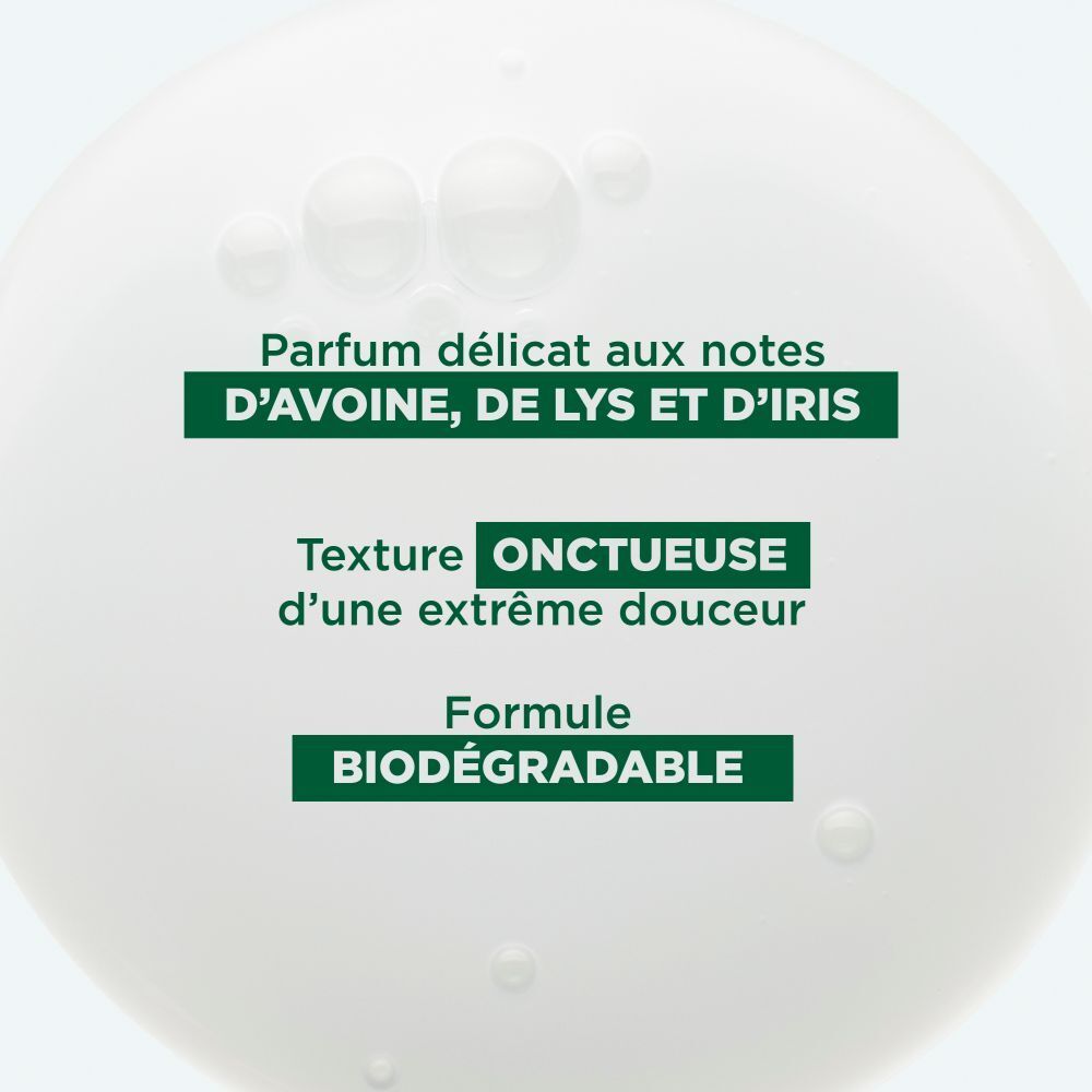Gros plan. Extraits de texte avec informations produit, ingrédients et certifications. Fond blanc.