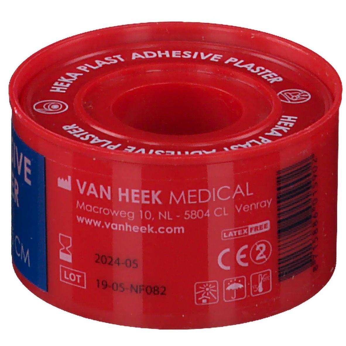 Rode rol pleister. Opschrift: VAN HEEK MEDICAL, latexvrij, CE-markering. Vervaldatum: 2024-05. Lotnummer.