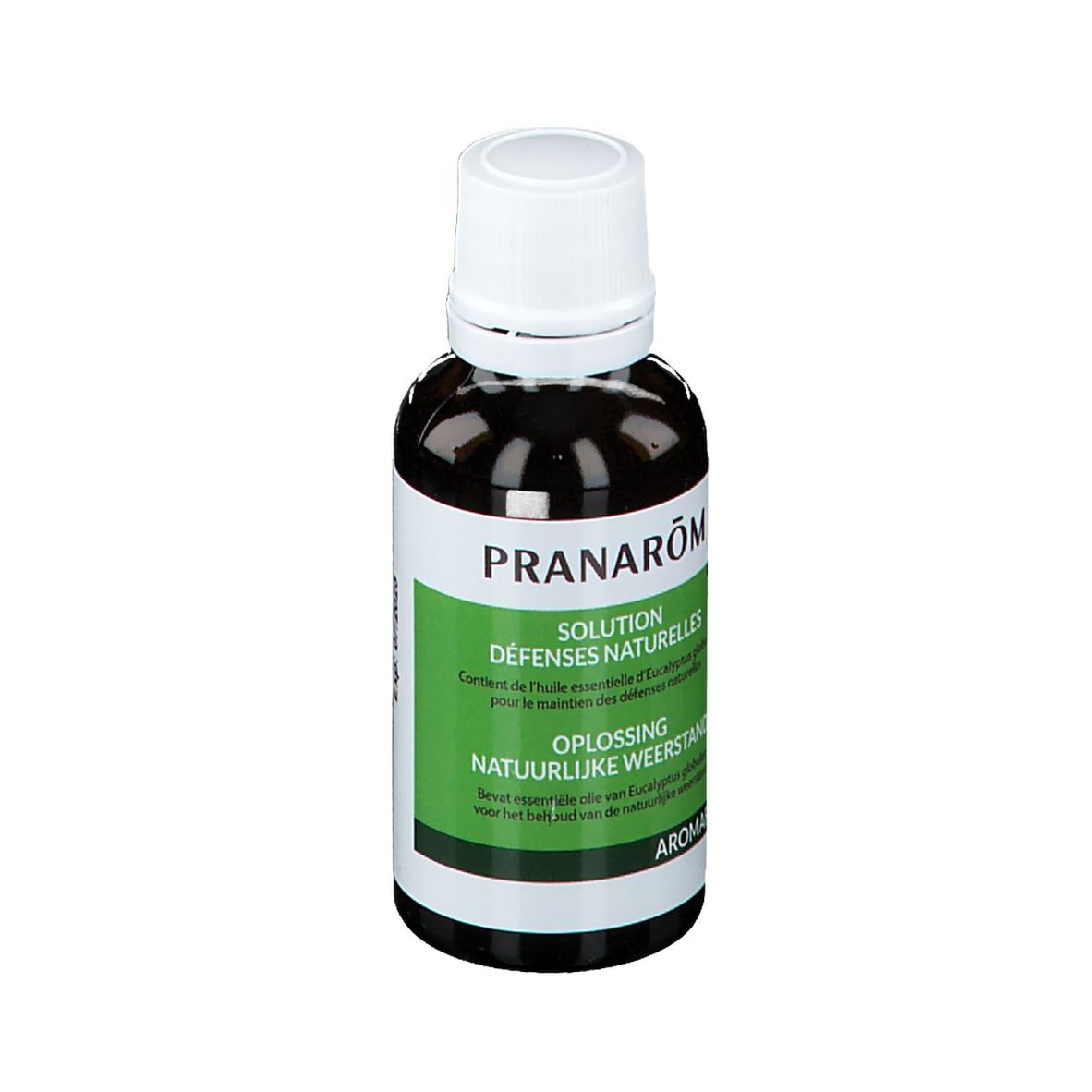 Bruine glazen fles met witte dop. Groen-wit etiket met tekst. Merk Pranarôm, Oplossing, natuurlijke weerstand. 30 ml.