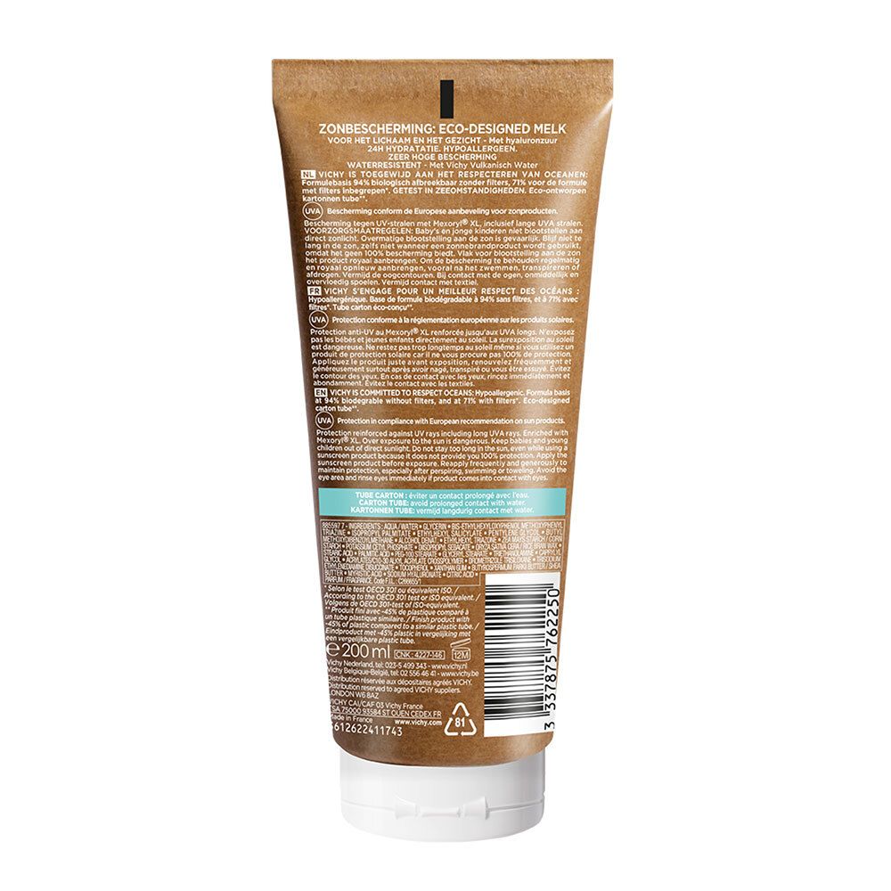 Achterkant van de zonnebrandmelk tube. Tekst in meerdere talen. Barcode en volume-aanduiding: 200 ml.