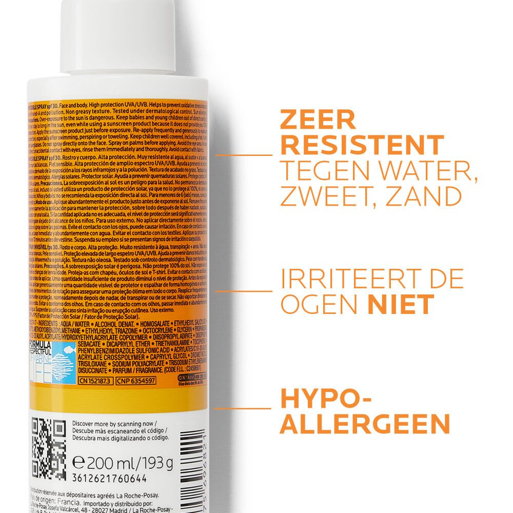 Achterkant van de zonnebrandsprayfles. Tekst en QR-code. Oranje etiket met productinformatie.