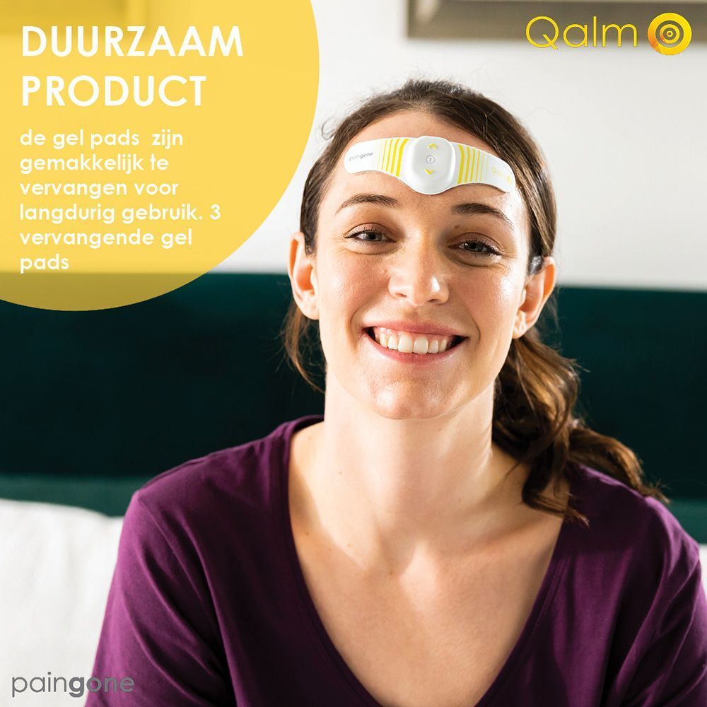Witte doos met 3 gele gel pads. Opschrift Qalm, 3x gel pads, paingone. Pads in de vorm van een hoofdband.